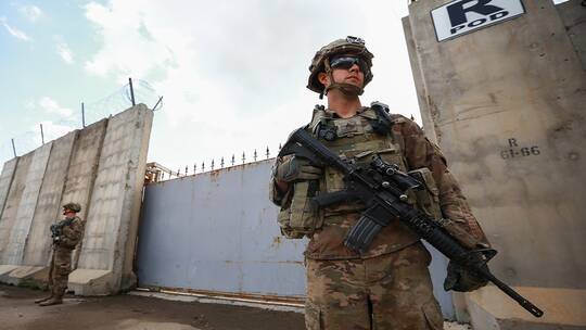 متحدث القوات العراقية: نتعقب عناصر استهدفت قواعد عسكرية تتواجد فيها قوات أجنبية