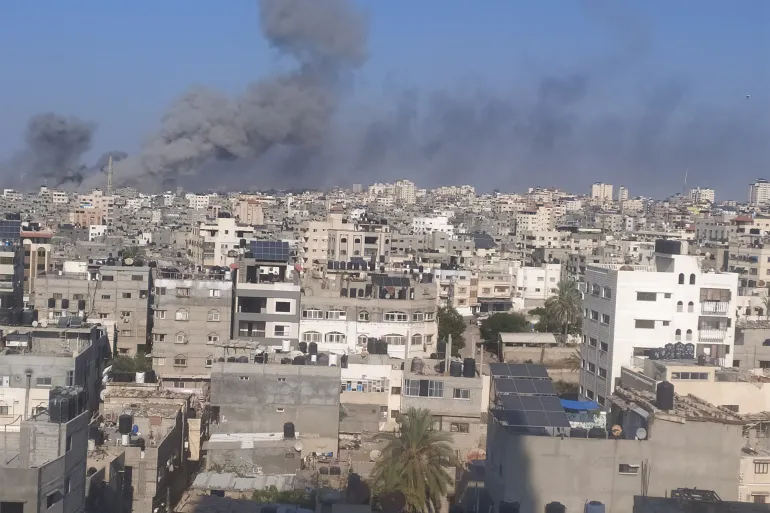 الاحتلال الإسرائيلي يقصف 300 هدف بغزة والمقاومة تخوض معارك ضارية