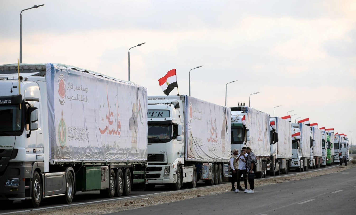 مصر تكشف شروطاً فرضتها إسرائيل عرقلت دخول المساعدات إلى غزة.. تعرّف عليها