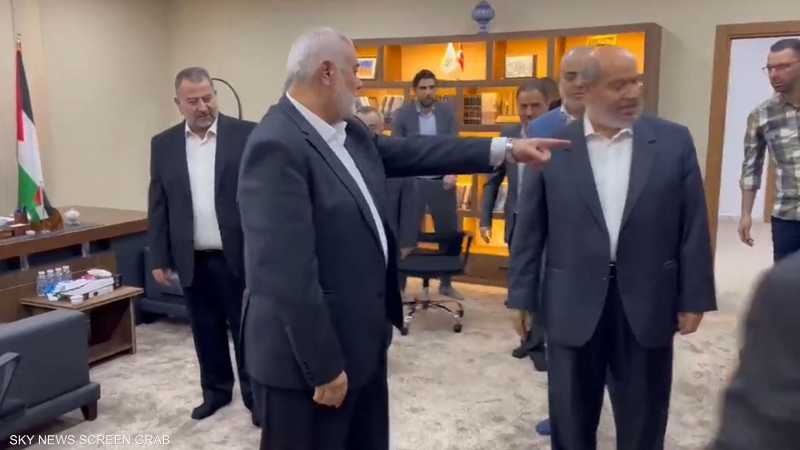 وفد من حماس برئاسة هنية يصل مصر