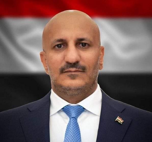 طارق صالح يطمئن على صحة عضو البرلمان أمين الصلوي