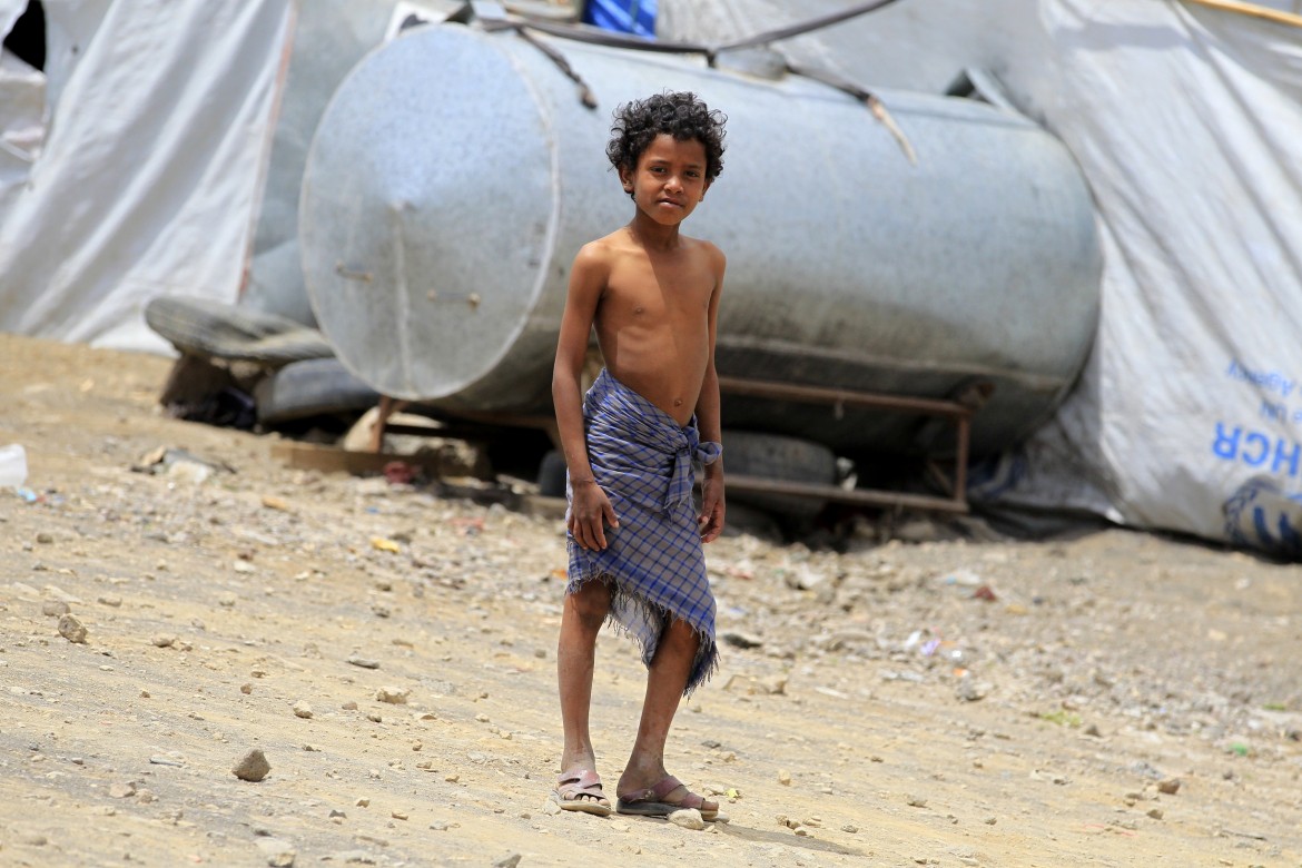 انقذوا الطفولة.. 12 مليون طفل في اليمن معرضون للإصابة بالأمراض الناجمة عن الصدمات المناخية